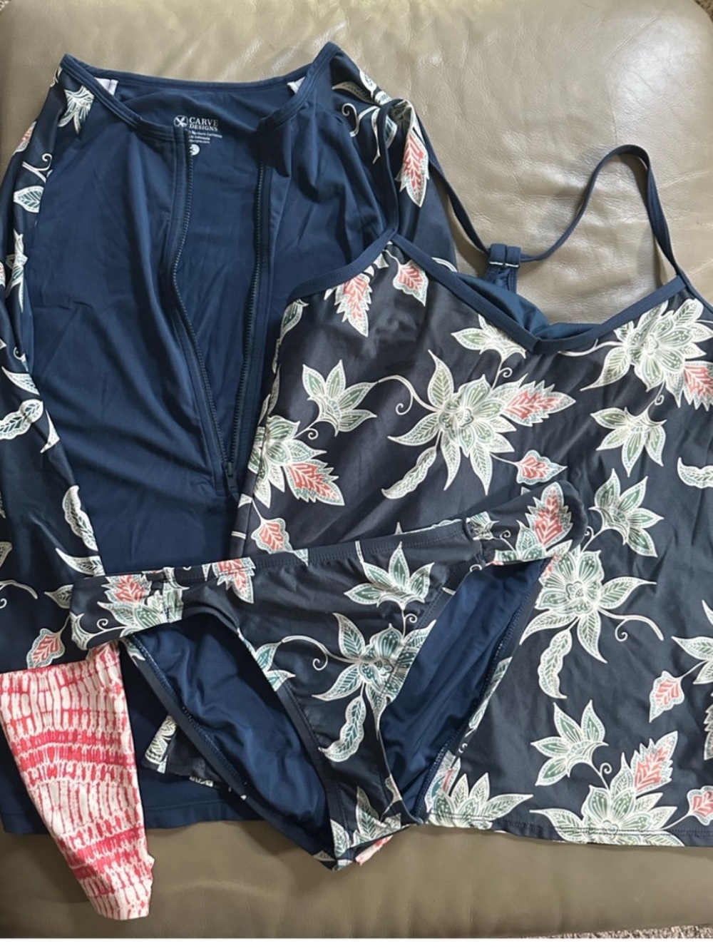 Carve Designs 3-Piece Swim Set – Women’s Size Large – Preowned